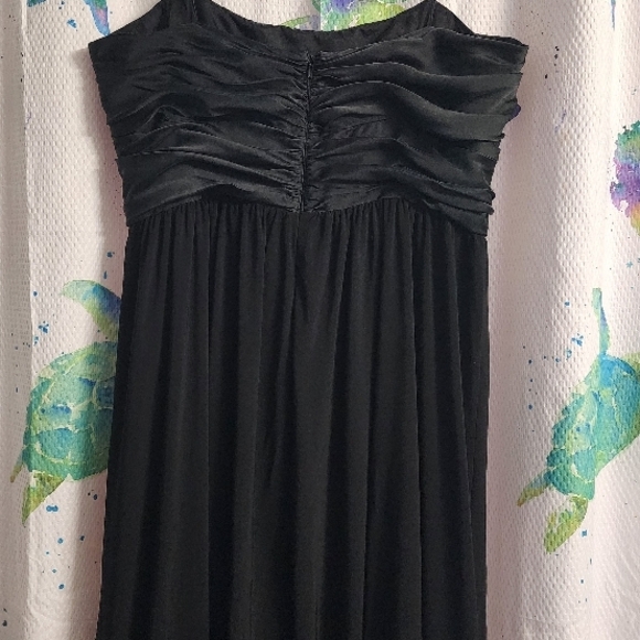 Elegant Black Dress - Size 18 - Picture 2 of 3